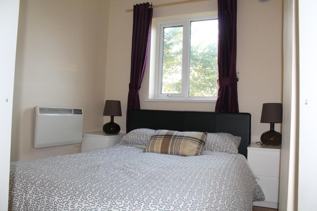 Serviced Apartments Wexford Room photo